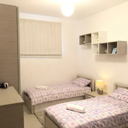 Apartament Modern With Valley Views *